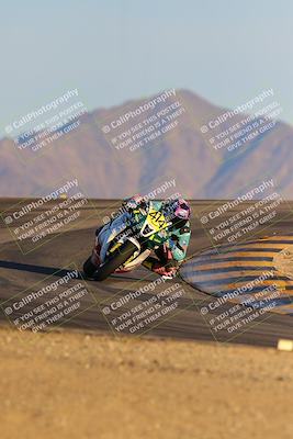 media/Dec-16-2023-CVMA (Sat) [[bb38a358a2]]/Race 13 Amateur Supersport Middleweight/